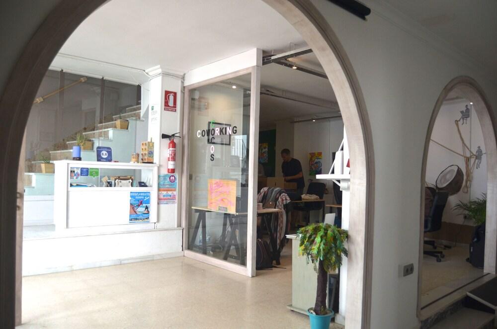 La Cocotera Boutique Hostel & Coworking Tarifa Exterior photo